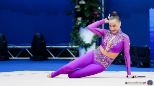 aa q karika polina ukr sfe01486 copia simone ferraro ph